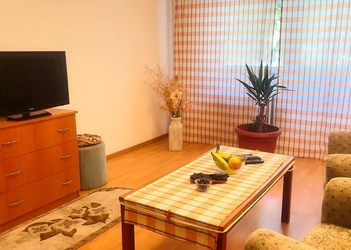 Aviatiei Vintage Charm With Ac Apartmán